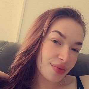 Meet your Posher, Kenzie